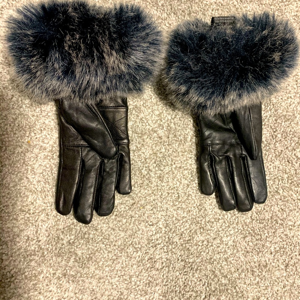 Gloves - image 1